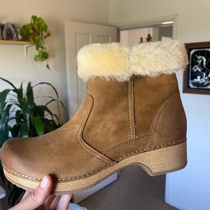 DANKSO BETTIE BOOTIE//HONEY // SZ.39